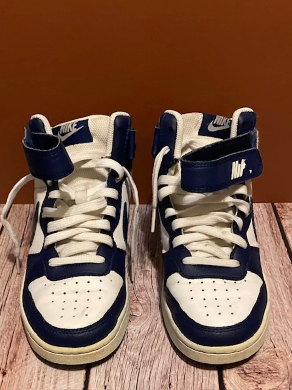 Nike Court Borough Mid Gir's Sneakers